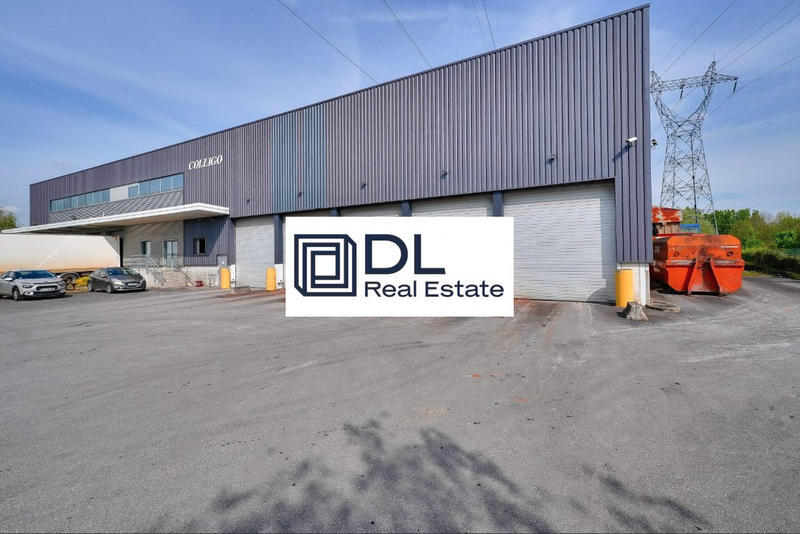 Entrepôt - 3 668 m²