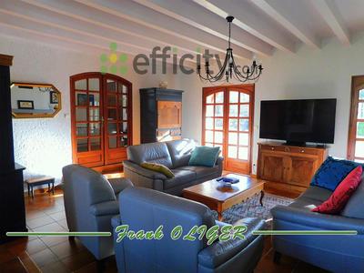 Maison - 300 m² - 11 pièces