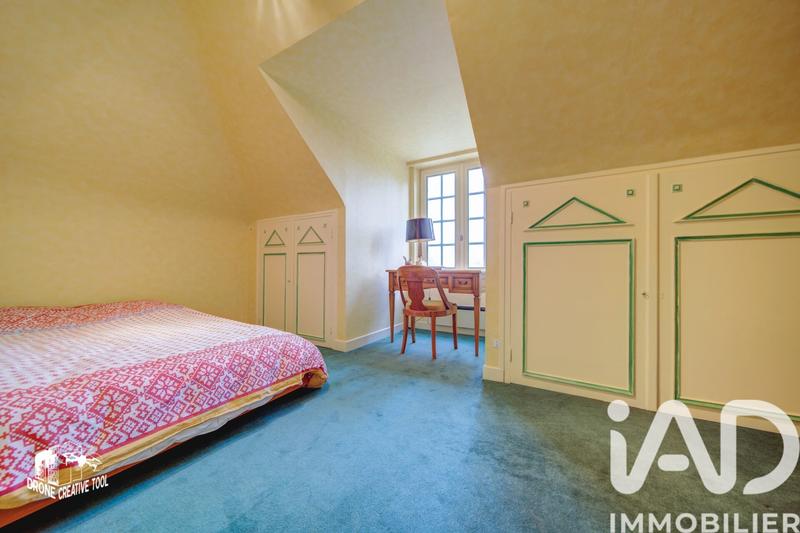 Maison - 239 m² - 7 pièces