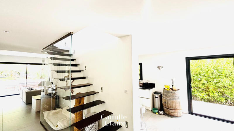 Maison - 175 m² - 5 pièces