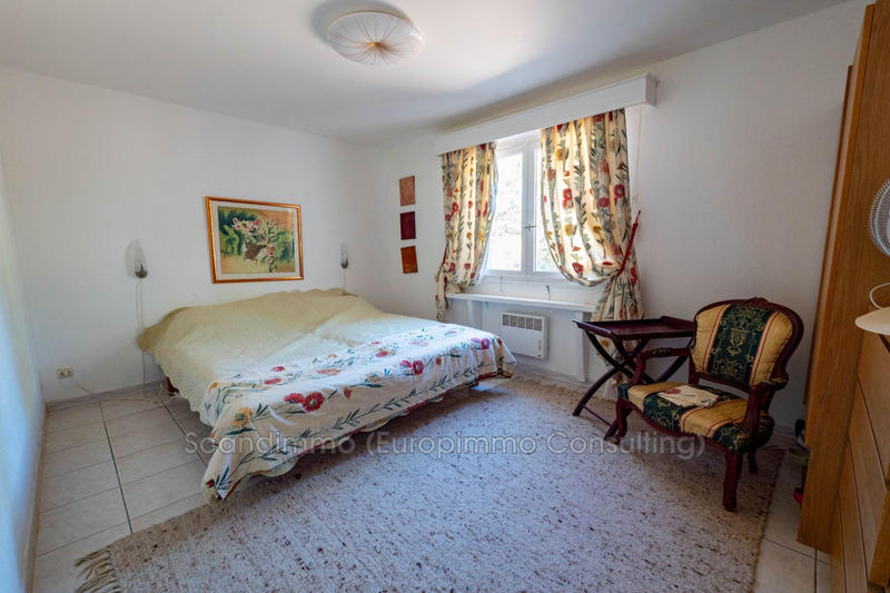 Maison - 234 m² - 9 pièces