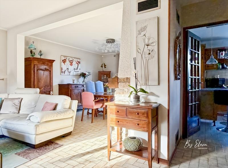 Maison - 121 m² - 6 pièces