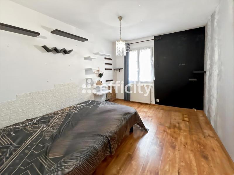 Immeuble - 250 m² - 15 pièces