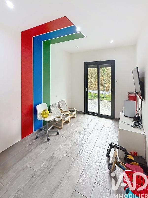 Maison - 143 m² - 5 pièces