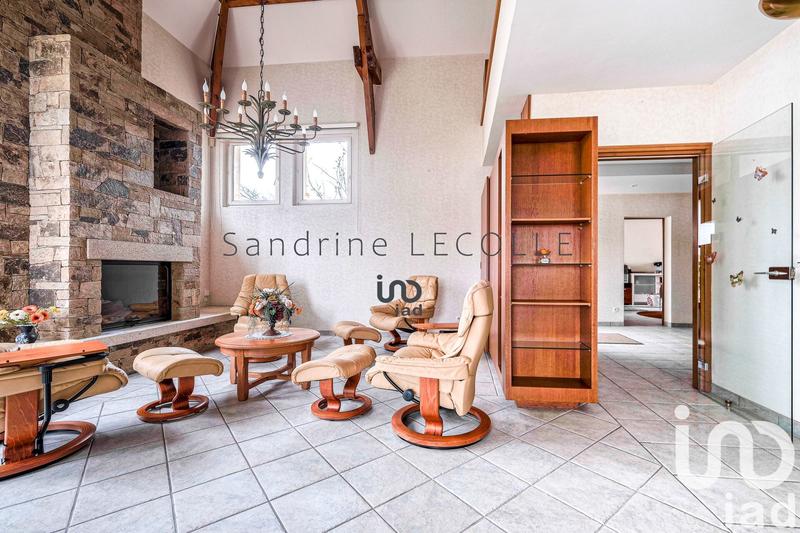 Maison - 448 m² - 9 pièces