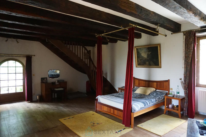 Maison - 380 m² - 12 pièces