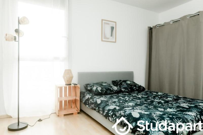 Chambre - 10 m² - 1 pièce