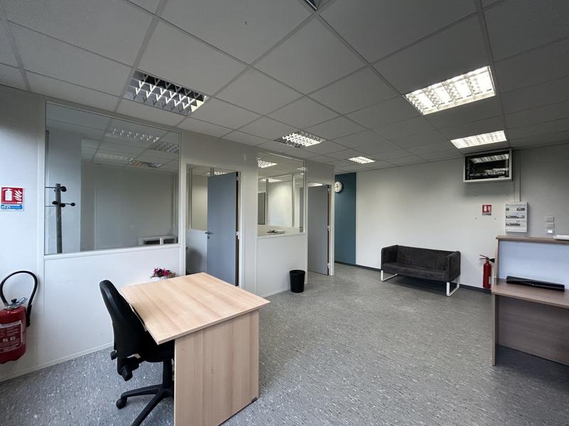 Bureau - 71 m²