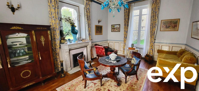 Maison - 365 m² - 10 pièces