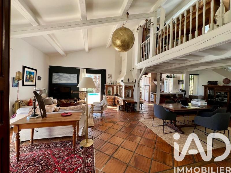 Maison - 166 m² - 6 pièces