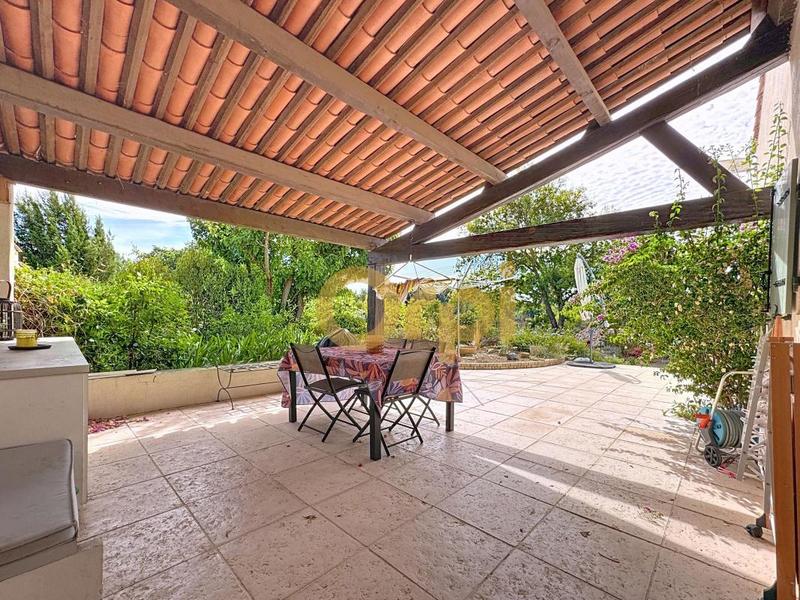 Maison - 160 m² - 5 pièces