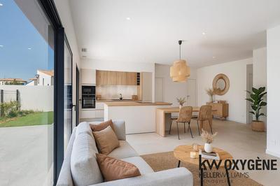 Maison - 93 m² - 4 pièces