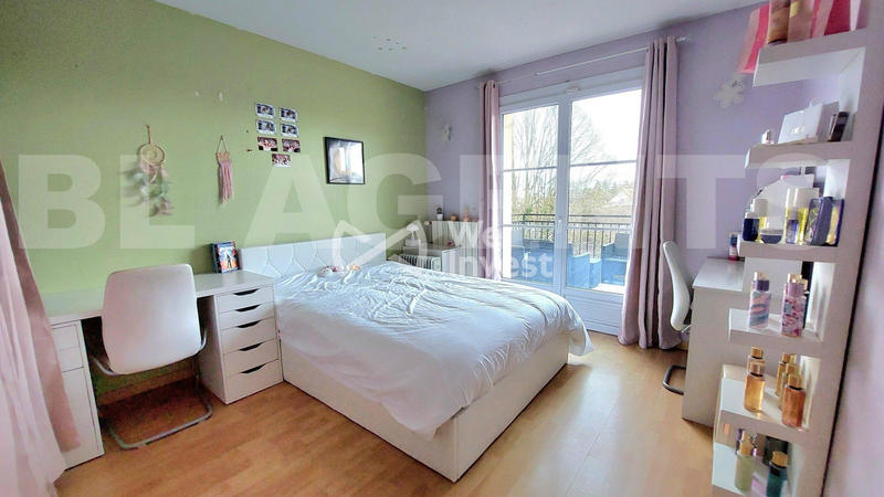 Maison - 177 m² - 9 pièces