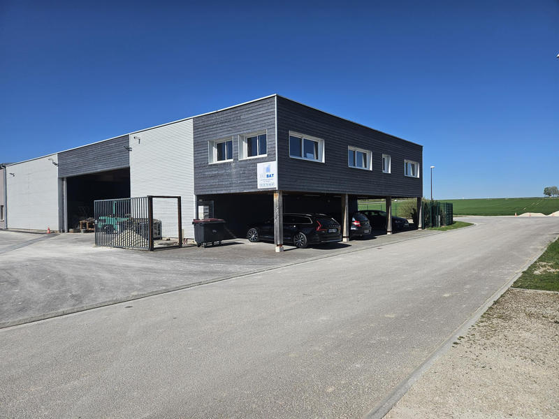 Local d'activités - 500 m²