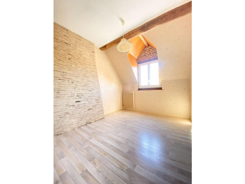 Maison - 210 m² - 8 pièces