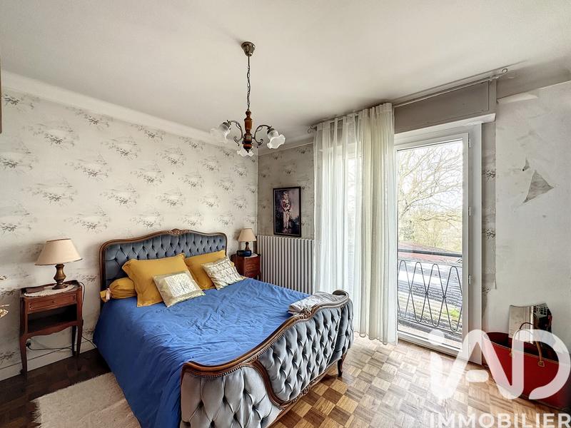 Maison - 140 m² - 8 pièces