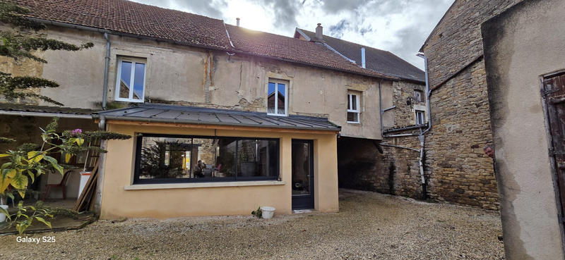 Maison ancienne - 229 m² - 9 pièces