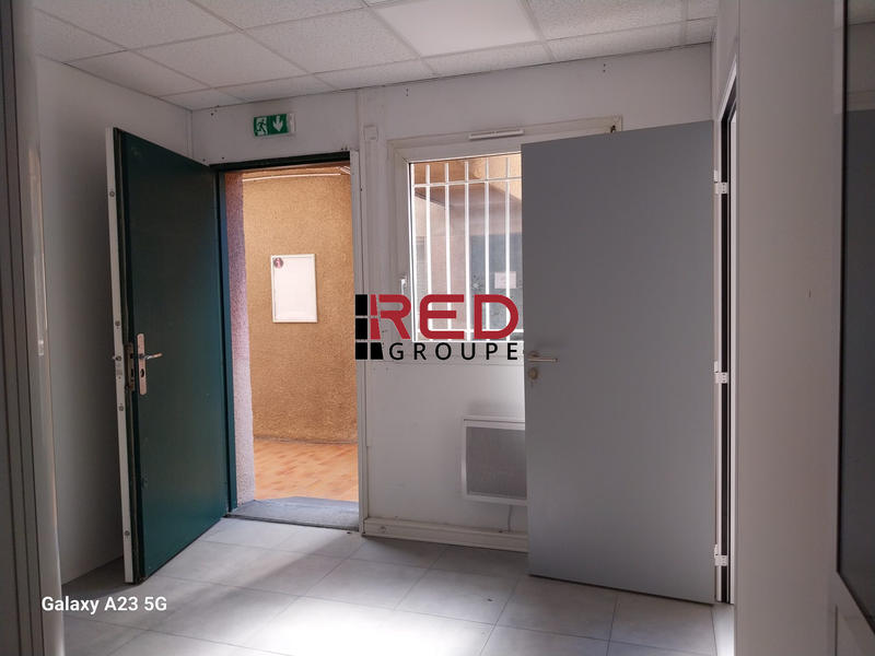 Bureau - 110 m² - 9 pièces