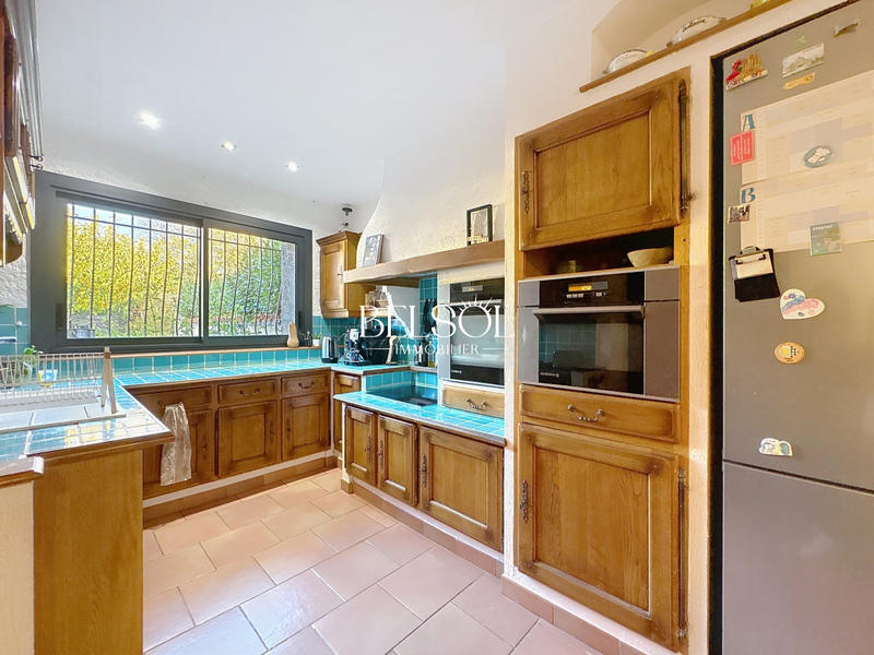 Mas - 295 m² - 10 pièces