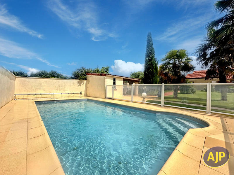 Maison - 152 m² - 6 pièces