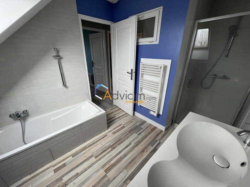 Appartement - 64 m² - 4 pièces