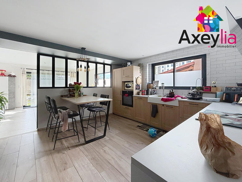 Maison - 155 m² - 6 pièces