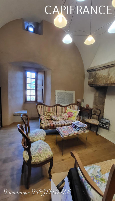 Maison - 285 m² - 10 pièces