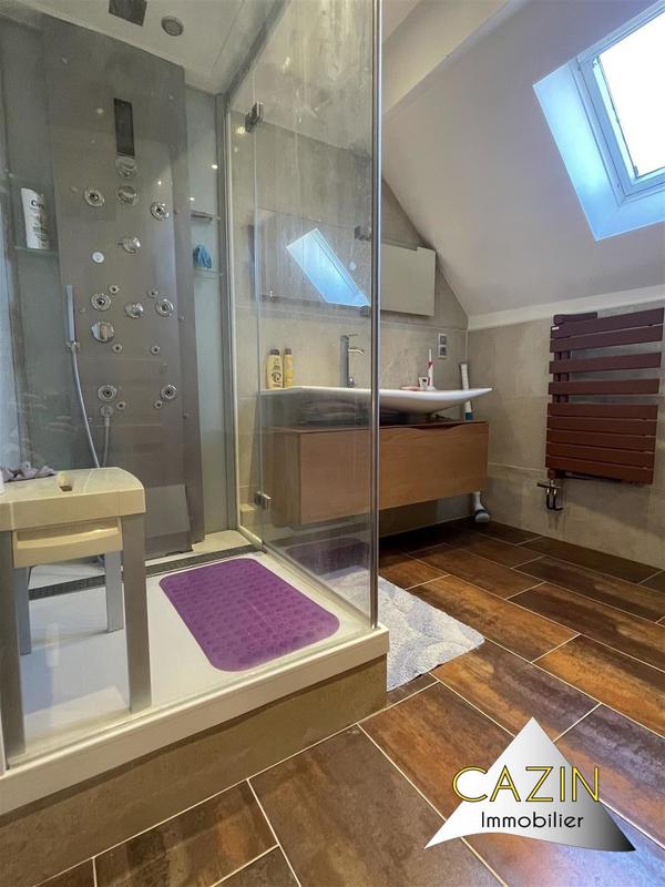 Maison - 200 m² - 7 pièces