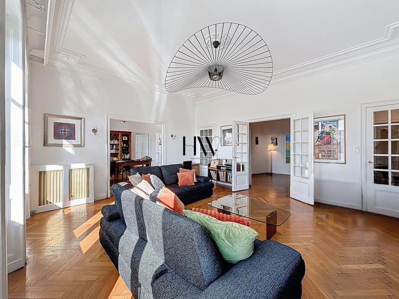 Appartement - 183 m² - 7 pièces