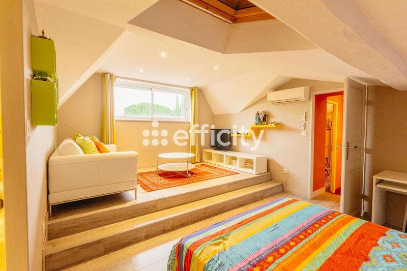 Maison - 344 m² - 7 pièces