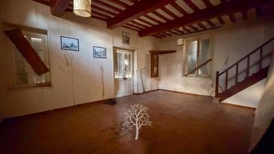 Maison - 281 m² - 6 pièces