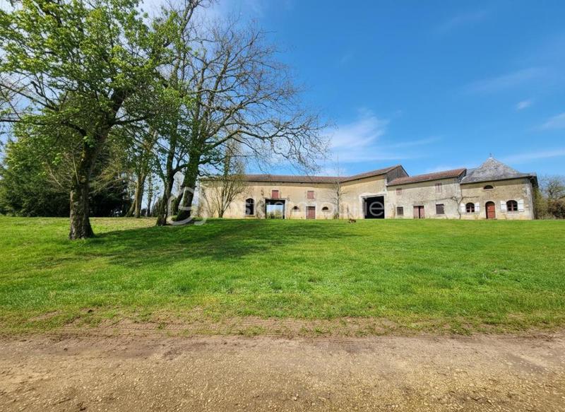 Château - 632 m² - 15 pièces