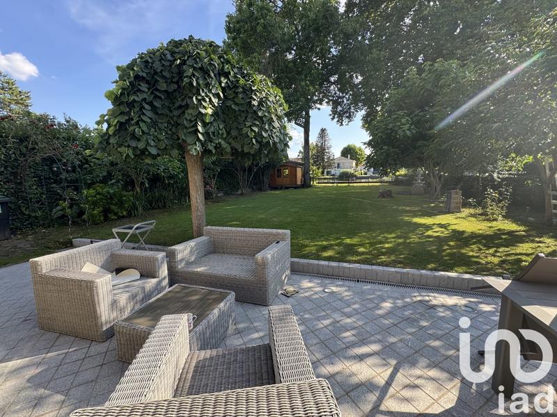 Maison - 327 m² - 11 pièces