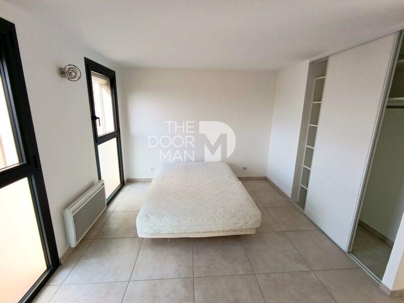 Appartement - 90 m² - 4 pièces