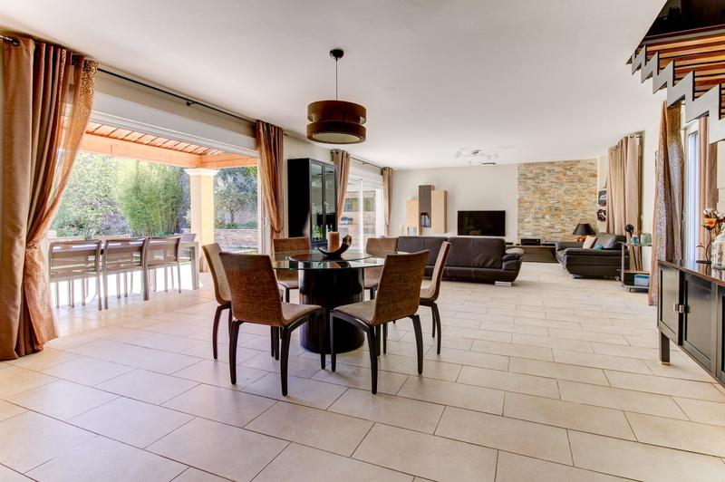 Maison - 175 m² - 6 pièces