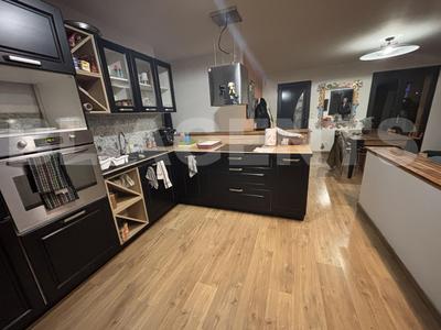 Maison traditionnelle - 87 m² - 4 pièces