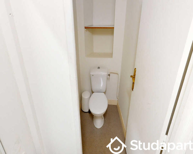 Chambre - 120 m² - 1 pièce