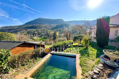 Villa - 150 m² - 4 pièces