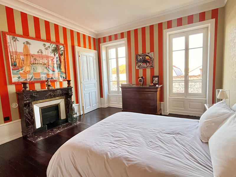 Appartement - 164 m² - 5 pièces