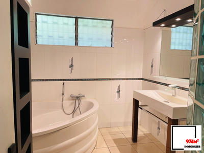 Maison - 120 m² - 4 pièces