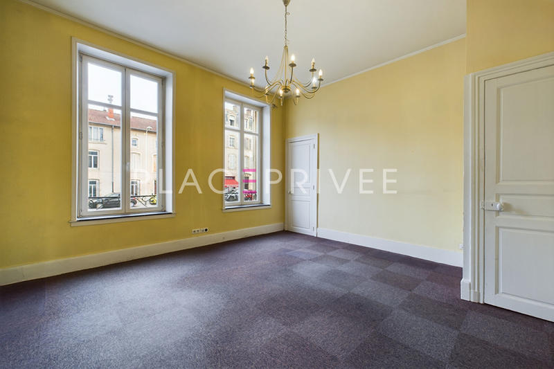 Appartement - 170 m² - 2 pièces