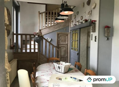 Maison - 237 m² - 8 pièces