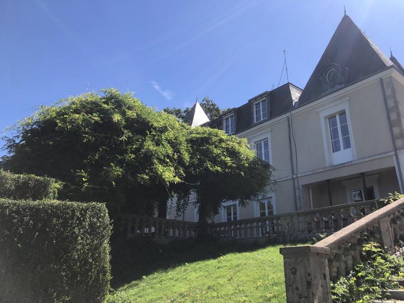 Château - 750 m² - 10 pièces