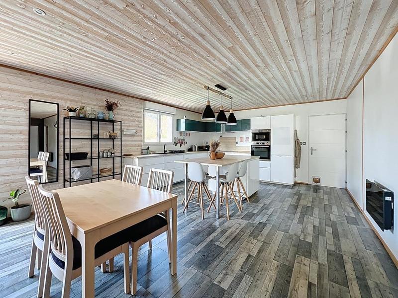 Maison - 101 m² - 4 pièces