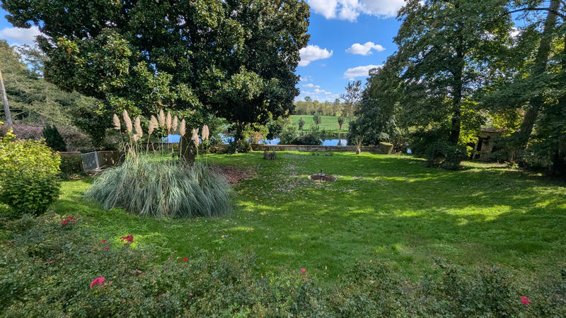 Maison - 340 m² - 13 pièces