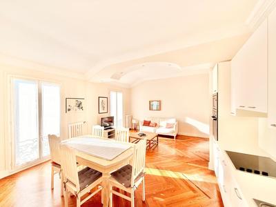 Appartement - 87 m² - 3 pièces