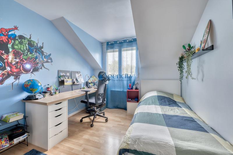 Maison - 90 m² - 5 pièces