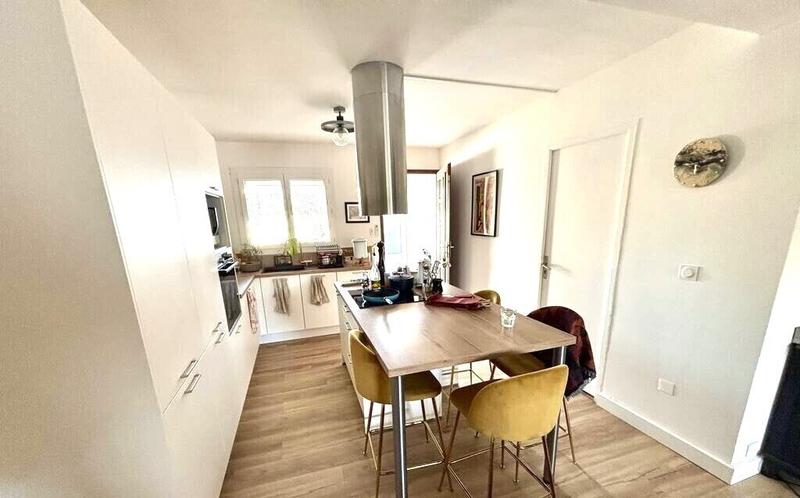 Maison - 105 m² - 4 pièces