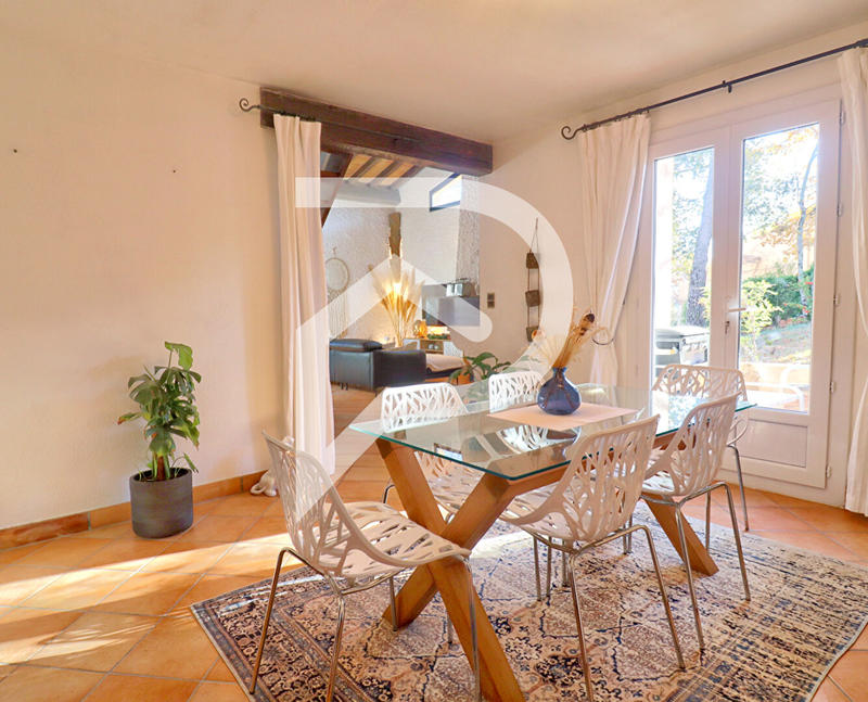 Villa - 167 m² - 6 pièces