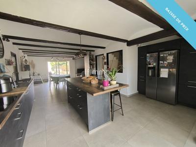 Propriété - 260 m² - 9 pièces